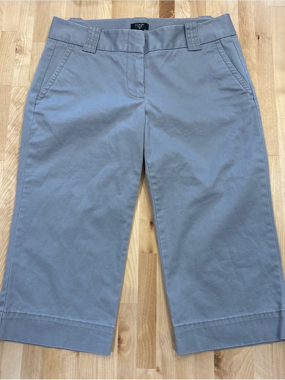 J.CREW Favorite Fit Gray Capri Low Rise Chino Pants size 4 Cotton blend Y2K